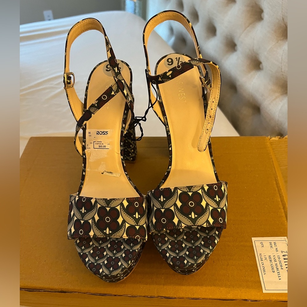 Size 9.5 Nine West heeled sandals, never worn.